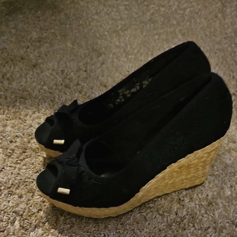 Kelly & Katie Black and Tan Wedge Shoes